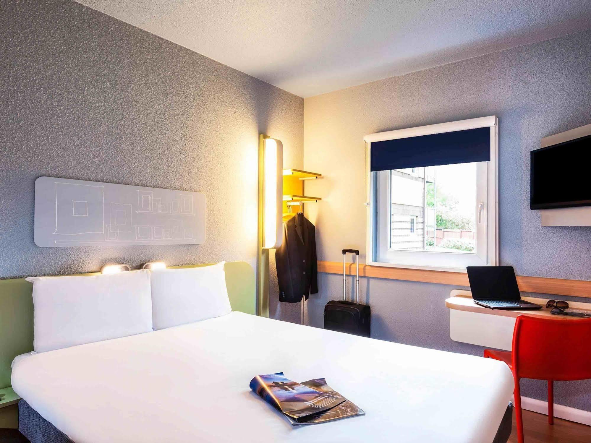 ibis budget Cergy St Christophe Exterior foto