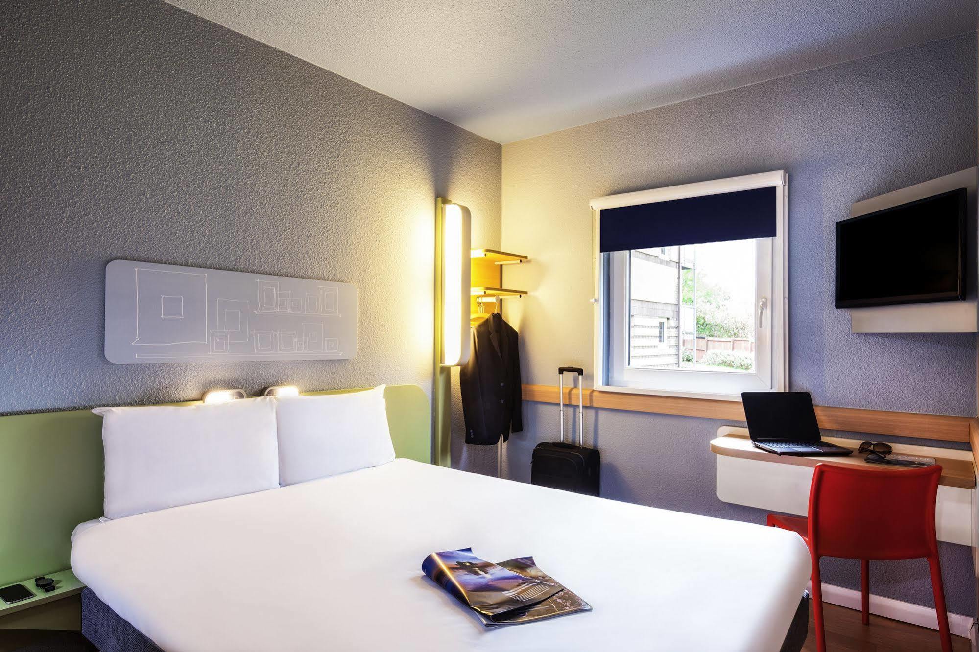 ibis budget Cergy St Christophe Exterior foto